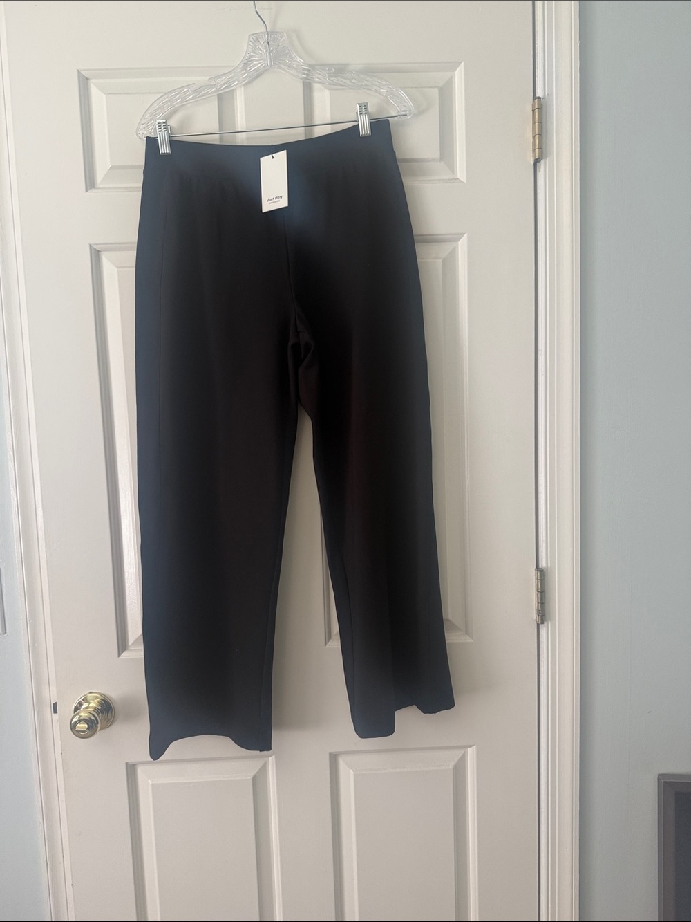 Straight-Leg Pull-On Pants in Black